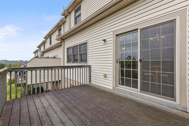 306 Woodcrest Dr, North Fayette, PA 15108