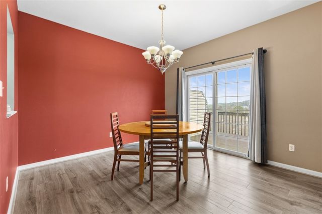 306 Woodcrest Dr, North Fayette, PA 15108