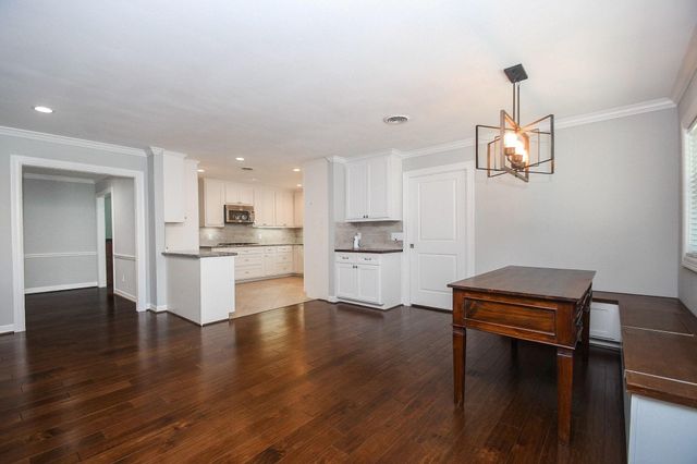 5422 Rutherglenn Drive, Houston, TX 77096