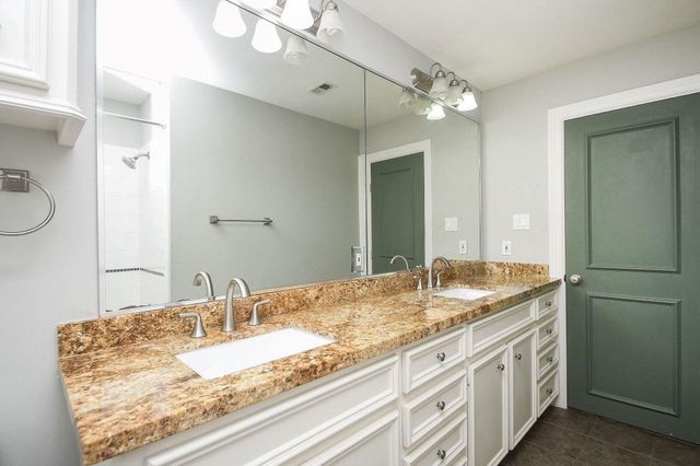 5422 Rutherglenn Drive, Houston, TX 77096