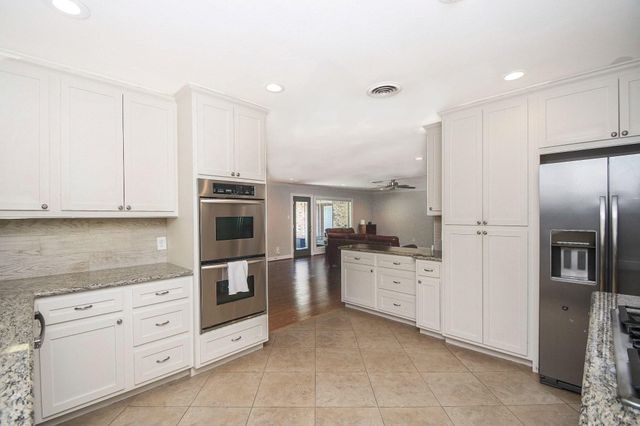 5422 Rutherglenn Drive, Houston, TX 77096