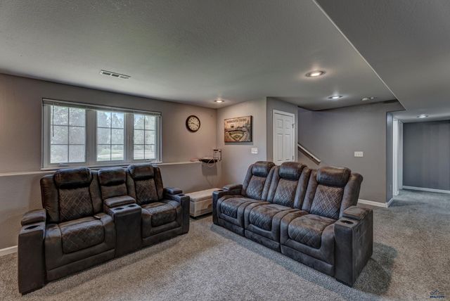 2917 BENJAMIN, Rapid City, SD 57703