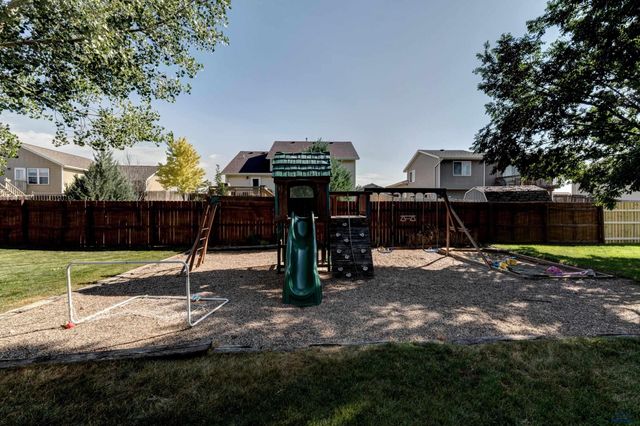 2917 BENJAMIN, Rapid City, SD 57703