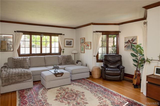 942 Harrison Avenue, Niagara Falls, NY 14305