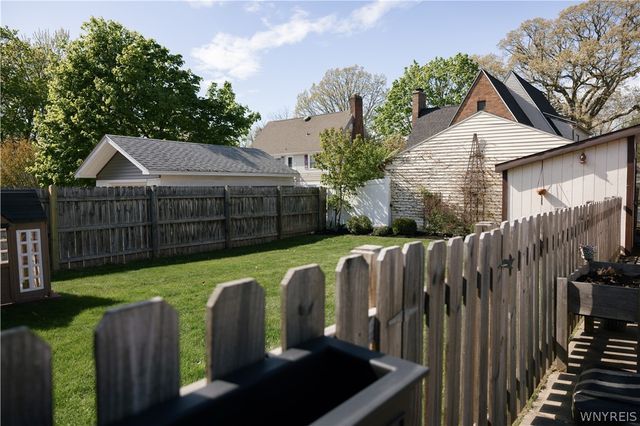 942 Harrison Avenue, Niagara Falls, NY 14305