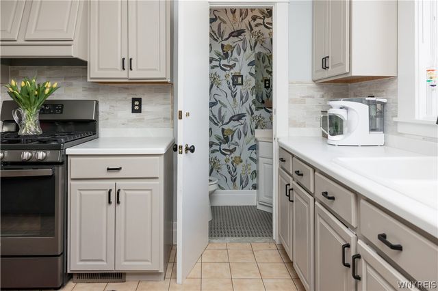 942 Harrison Avenue, Niagara Falls, NY 14305