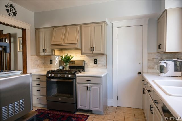 942 Harrison Avenue, Niagara Falls, NY 14305