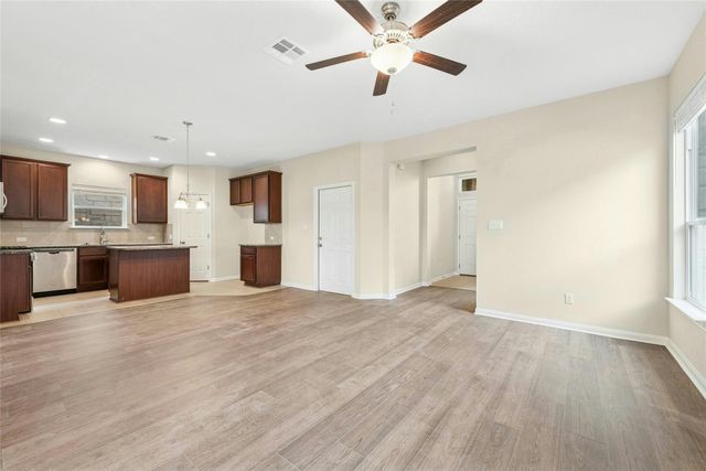 4203 Birdwatch LOOP 14, Pflugerville, TX 78660