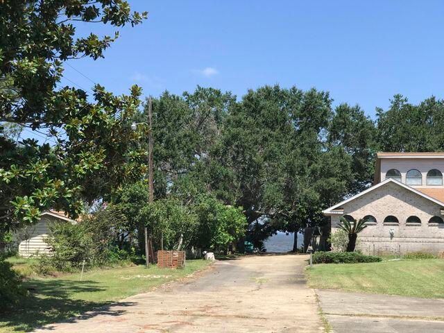 6333 E Bay Boulevard, Gulf Breeze, FL 32563