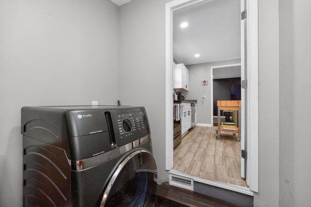2418 18th Ave, N, Nashville, TN 37208