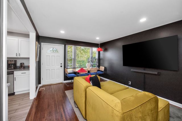 2418 18th Ave, N, Nashville, TN 37208