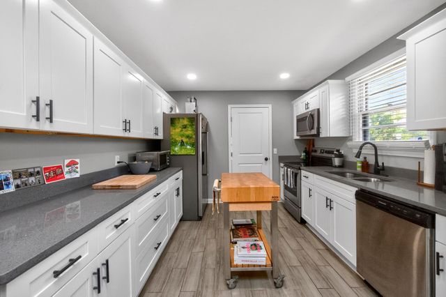 2418 18th Ave, N, Nashville, TN 37208