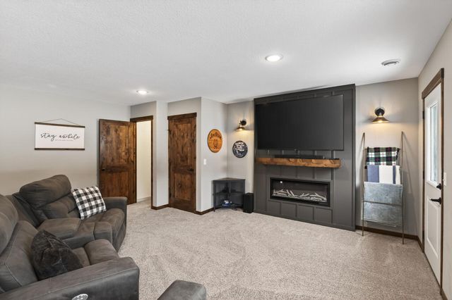 27835 143rd Street NW, Zimmerman, MN 55398