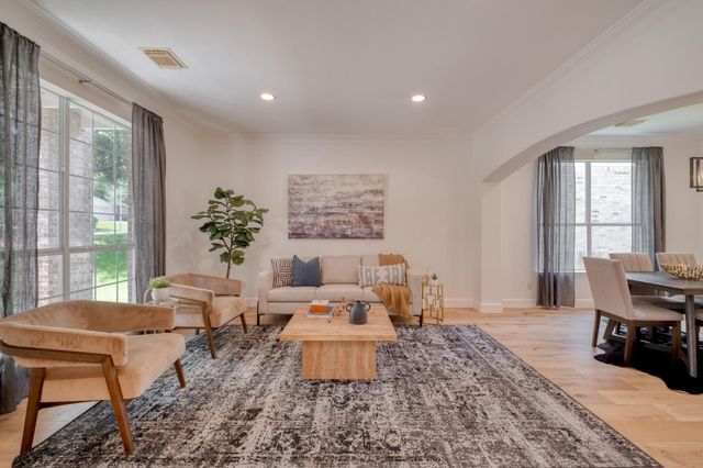 8311 Lofty LN, Round Rock, TX 78681