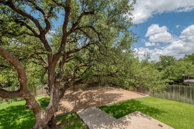 8311 Lofty LN, Round Rock, TX 78681