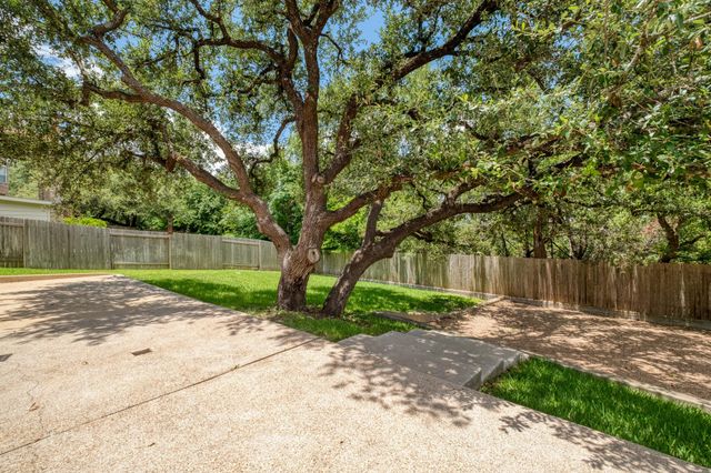 8311 Lofty LN, Round Rock, TX 78681