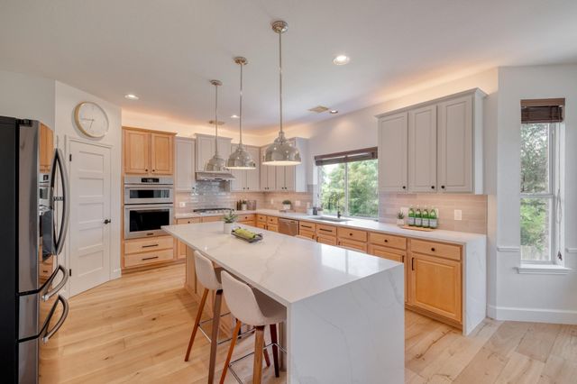 8311 Lofty LN, Round Rock, TX 78681