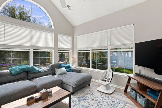 423 Blackberry Ln., Myrtle Beach, SC 29579