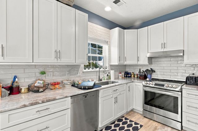 423 Blackberry Ln., Myrtle Beach, SC 29579