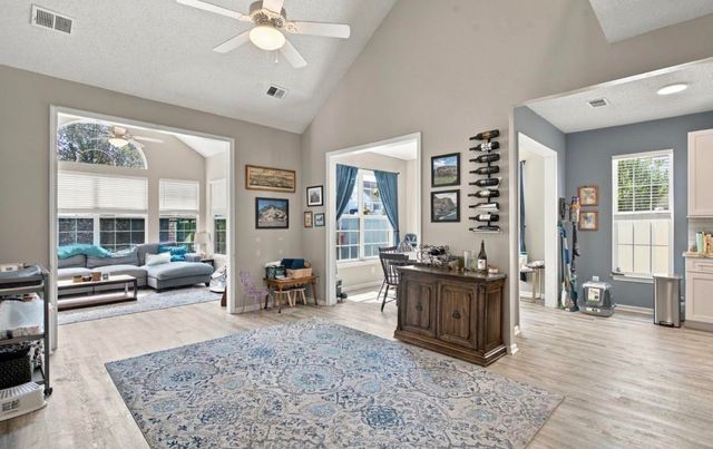 423 Blackberry Ln., Myrtle Beach, SC 29579