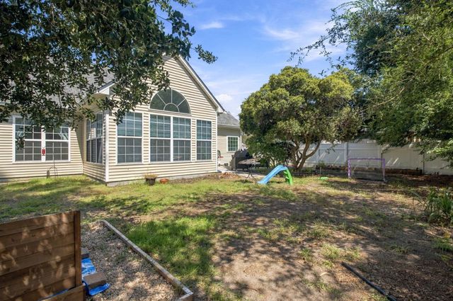 423 Blackberry Ln., Myrtle Beach, SC 29579