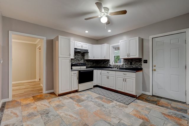 51 View St, Holyoke, MA 01040