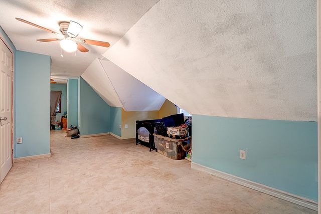 51 View St, Holyoke, MA 01040