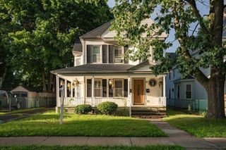 51 View St, Holyoke, MA 01040