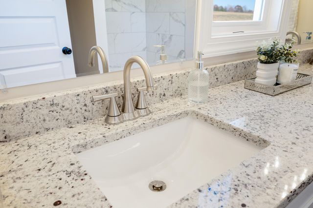 10528 Leesville RD, Lynch Station, VA 24571