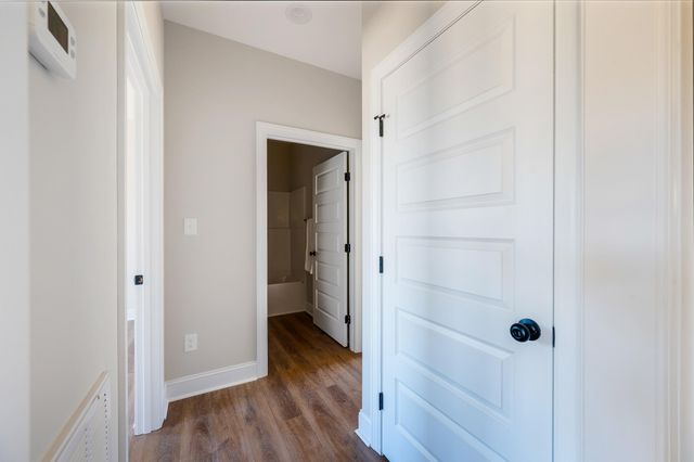 10528 Leesville RD, Lynch Station, VA 24571