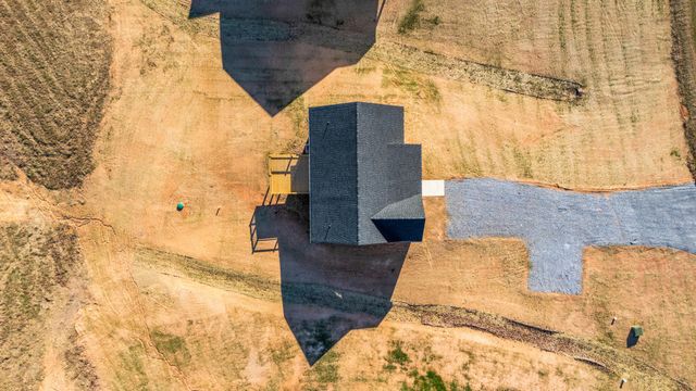 10528 Leesville RD, Lynch Station, VA 24571