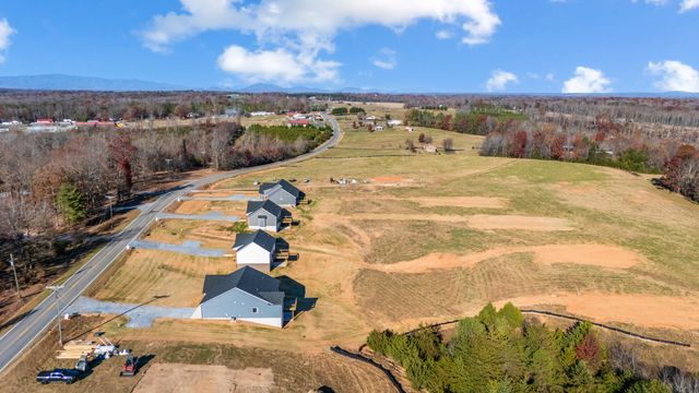 10528 Leesville RD, Lynch Station, VA 24571