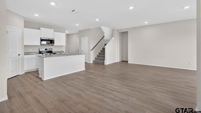 4008 Ripplewood Drive, Lindale, TX 75771