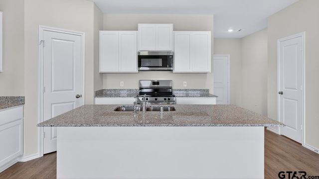 4008 Ripplewood Drive, Lindale, TX 75771