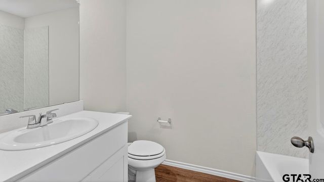 4008 Ripplewood Drive, Lindale, TX 75771