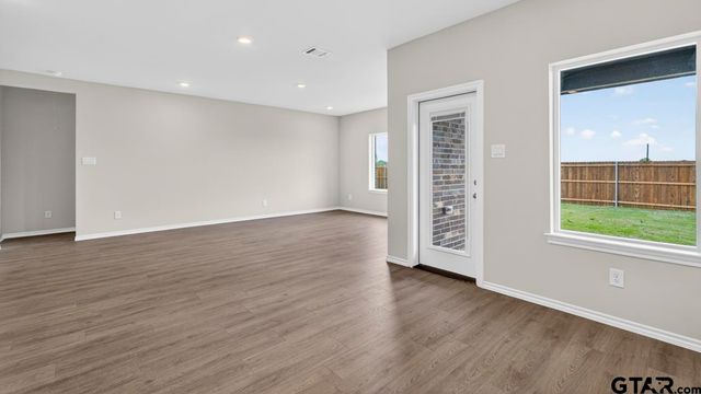 4008 Ripplewood Drive, Lindale, TX 75771