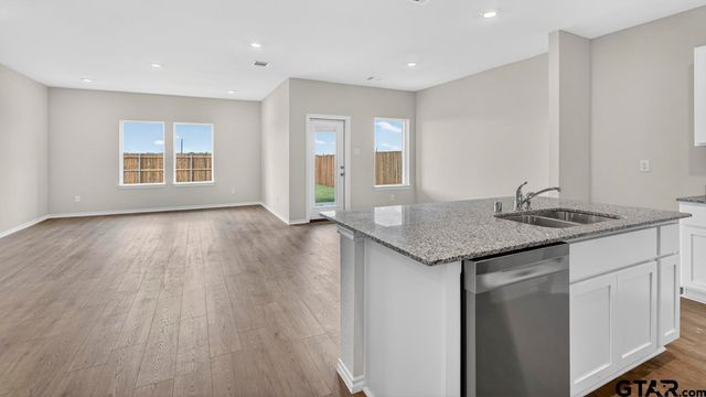 4008 Ripplewood Drive, Lindale, TX 75771
