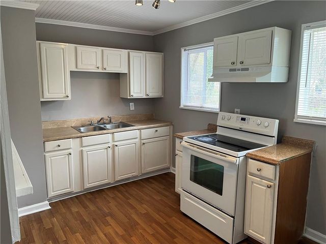 2900 Delray Drive NW, Atlanta, GA 30318