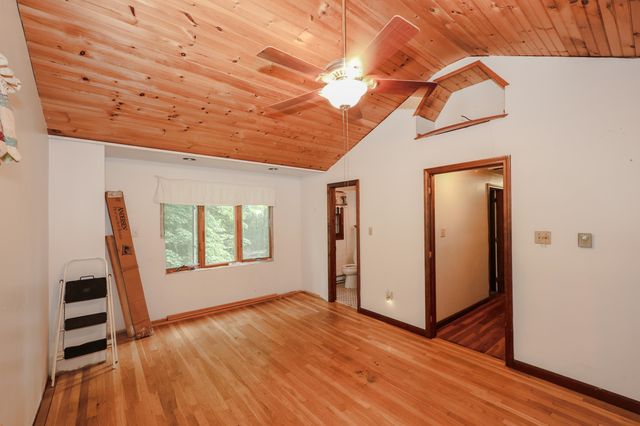 16 Meserve Road, Durham, NH 03824
