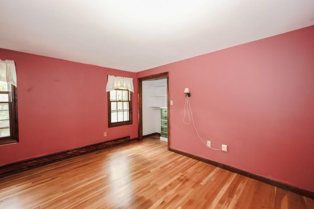 16 Meserve Road, Durham, NH 03824