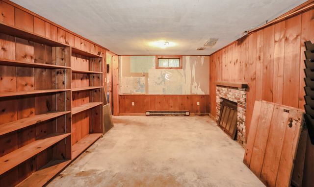 16 Meserve Road, Durham, NH 03824