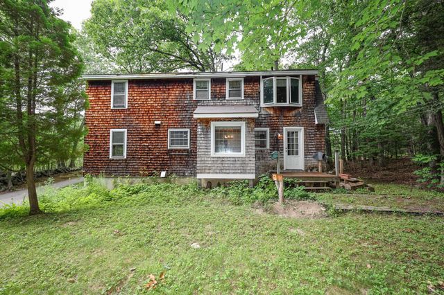 16 Meserve Road, Durham, NH 03824
