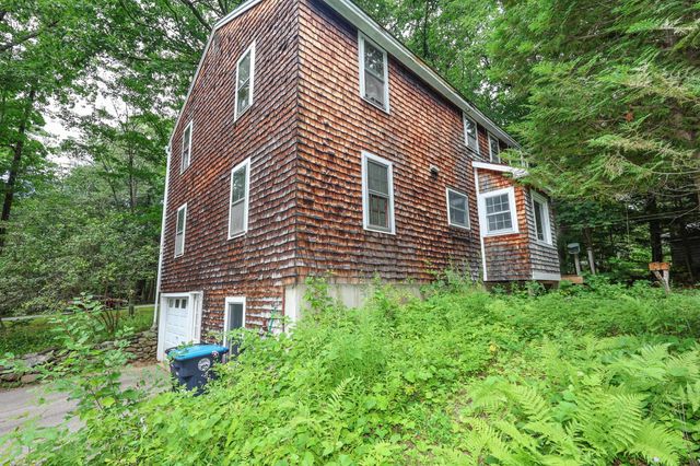 16 Meserve Road, Durham, NH 03824