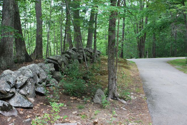 16 Meserve Road, Durham, NH 03824