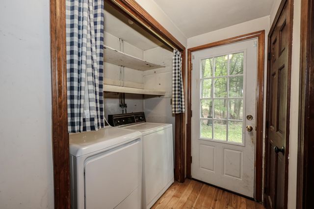 16 Meserve Road, Durham, NH 03824