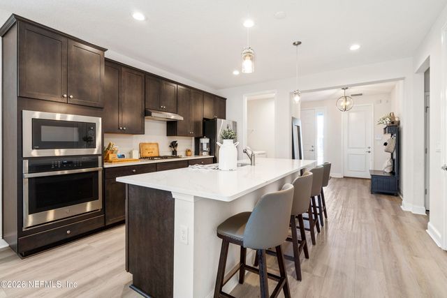 10248 INNOVATION Way, Jacksonville, FL 32256