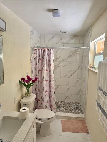 226 Kingston DR, Fort Myers, FL 33905