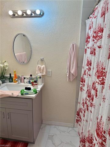 226 Kingston DR, Fort Myers, FL 33905