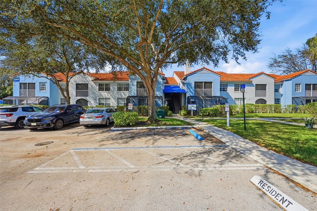 3259 Clint Moore Road 106, Boca Raton, FL 33496