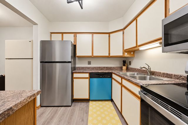 1900 Canal Street 2D, Blue Island, IL 60406